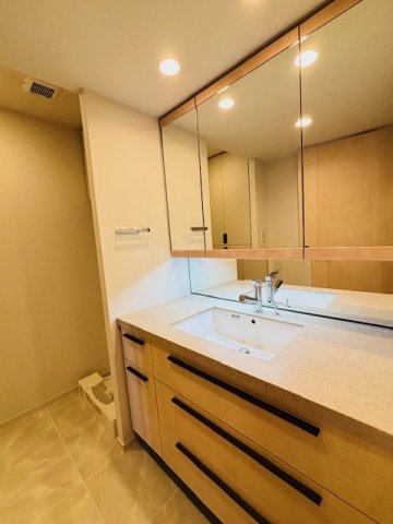 【独立洗面台】