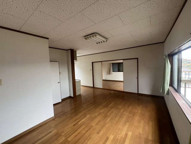 和歌山市加太・ｵｰﾅｰﾁｪﾝｼﾞ中古戸建・54633の居間・リビング