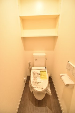 大阪市城東区今福東１丁目の賃貸マンションのトイレ