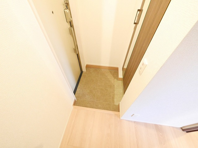 ジューンベリーガーデンの玄関|毎日通る玄関はこちらです