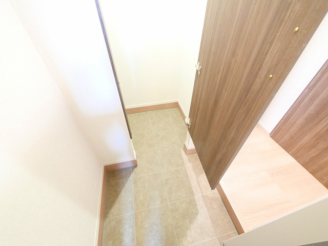 ジューンベリーガーデンの玄関|毎日通る玄関はこちらです