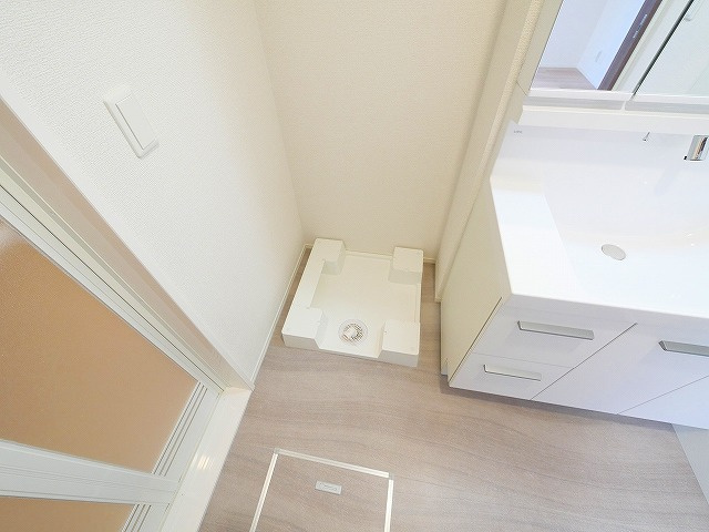 ジューンベリーガーデンの洗面所|洗濯機も置ける洗面所のスペースです