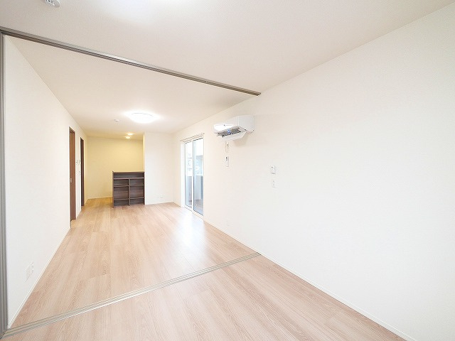 ジューンベリーガーデンの内装|内装は落ち着いています