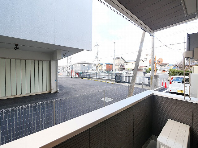 ジューンベリーガーデンのバルコニー|バルコニー付きです