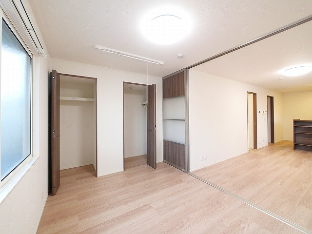 ジューンベリーガーデンの寝室|ゆとりの広さです