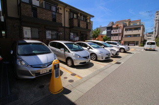 【駐車場】