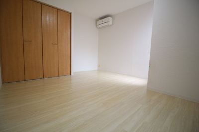 【居間・リビング】 | ロイヤル三ッ星Ⅳ