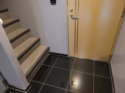 【玄関】 | ロイヤル三ッ星Ⅳ