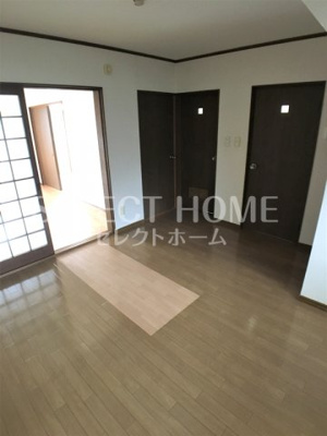 【居間・リビング】 | ファミール高畑 | 使いやすいリビングです