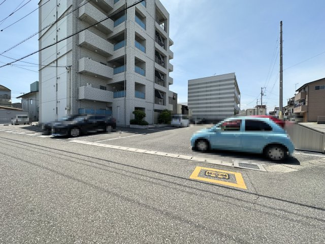 ルガーノⅡの駐車場