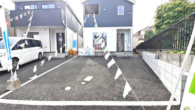 狭山市南入曽・全2棟　新築一戸建　1号棟　～LDK19帖～の駐車場|カースペース1台分あり