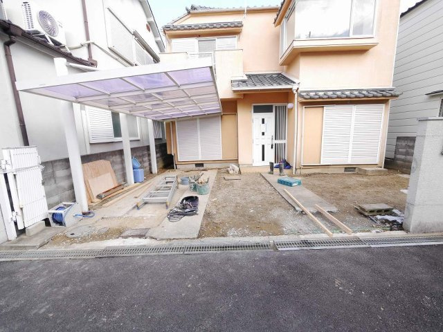 南五葉6丁目貸家の駐車場