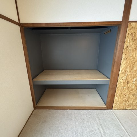 登別市登別本町1丁目16-5戸建の収納