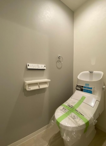 豊中市稲津町３丁目の一棟マンションのトイレ