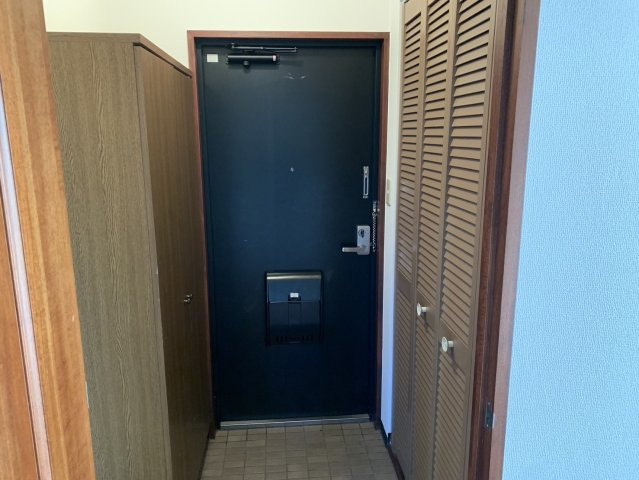 グランデュールみなみ野の玄関