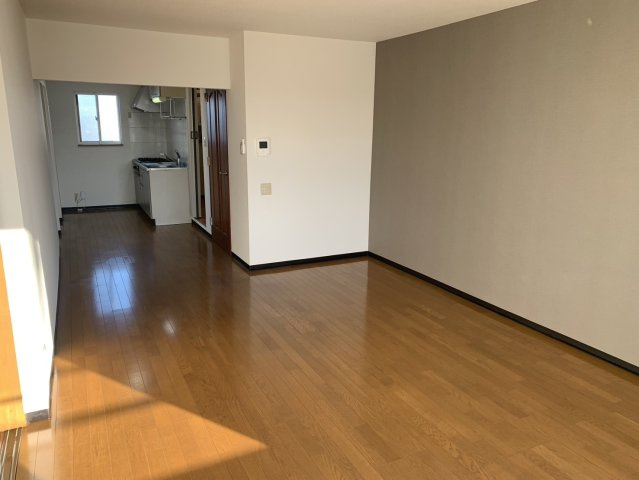 グランデュールみなみ野の居間・リビング