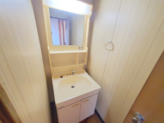 鹿ノ台北１丁目戸建賃貸の洗面所