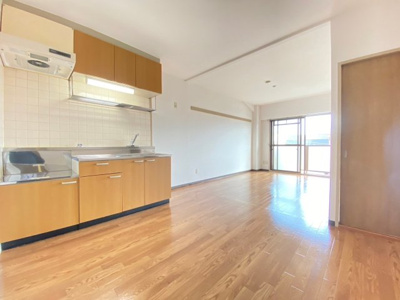 【居間・リビング】 | ステーションハイツ千里丘