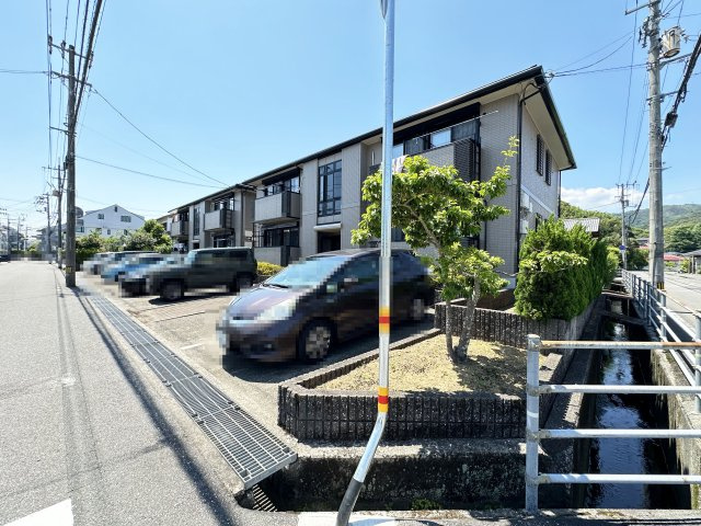 エスポワール A棟の駐車場