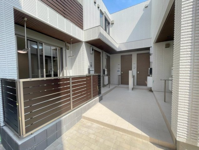 Cellar　桜新町のロビー