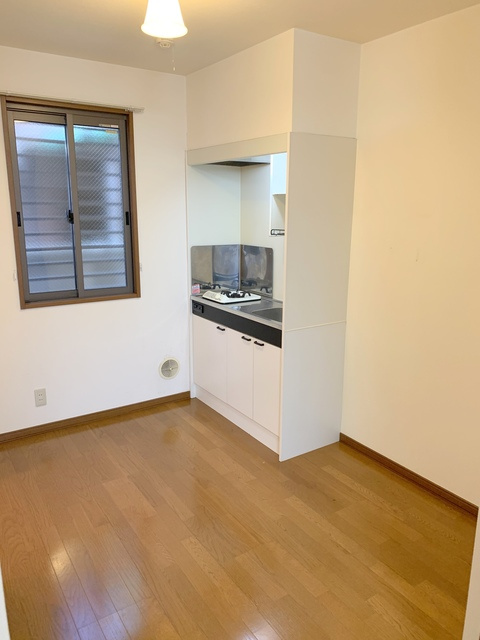 リズンの居間・リビング|キッチンスペース