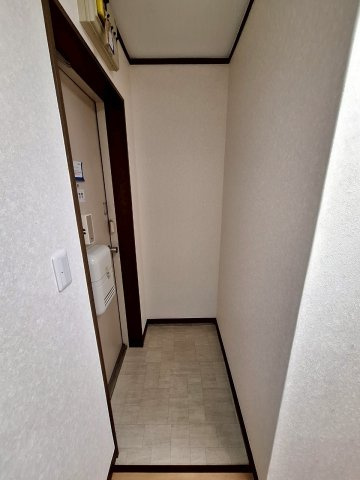 プルミエ駒沢Ａの玄関
