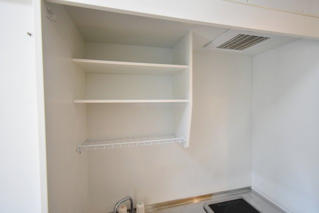 グロース西宮北口の収納|キッチン上