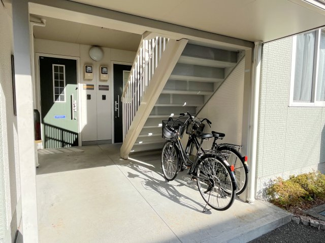 グランエスポワールAのエントランス