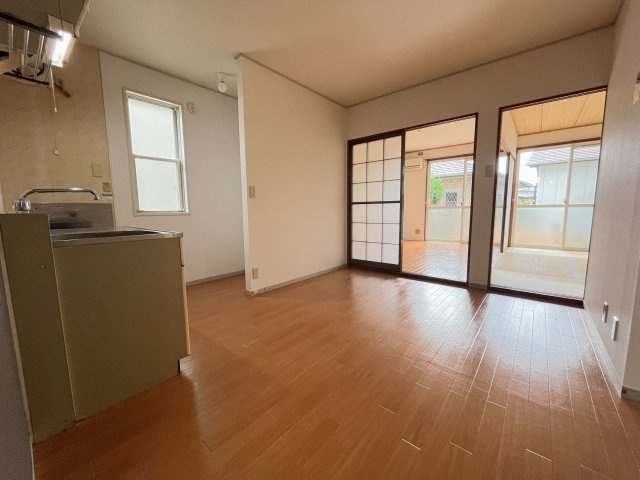 冬築タウン・パートⅡF棟の居間・リビング