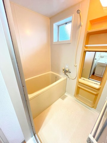 冬築タウン・パートⅡF棟の浴室