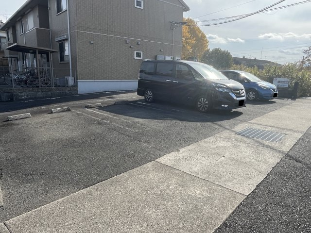 バンブーIIの駐車場