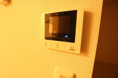 【セキュリティ】 | ペピーノひろつぼ | モニター付きインターホンです