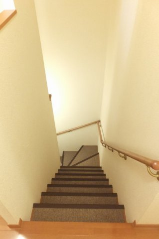 レオパレスアークスペランザの玄関