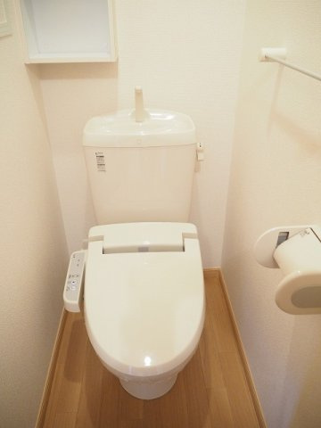 ハルトリーゲル　Ｅのトイレ|清潔感のあるトイレです