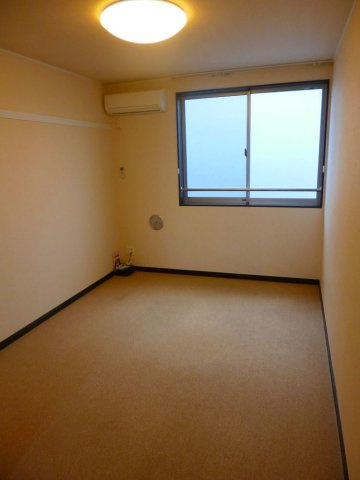 レオネクストエスペランサＥの居間・リビング|2F居室。