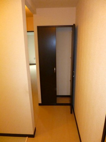 レオネクストエスペランサＥの内装|1F収納