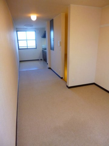 レオネクストエスペランサＥの居間・リビング|2F居室。