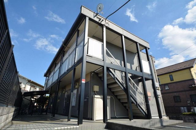 レオパレスミユフィーユの外観|落ち着いた雰囲気の外観です