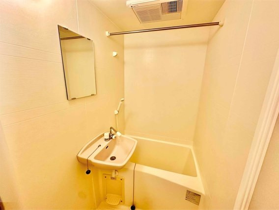 レオパレスバロンⅠの浴室|備品サイズ・種類はお部屋に異なる事が御座います。