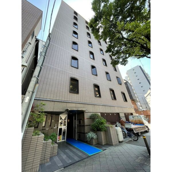 梅田プラチナビルの外観