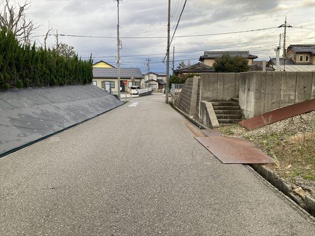 【前面道路含む現地写真】の画像