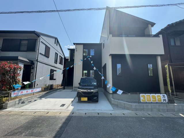 ーAdoble＋アドブル＋ー小倉南区八幡町5期　【小倉南区　新築戸建て】の駐車場|駐車スペースは並列２台可能　【小倉南区　新築戸建て】