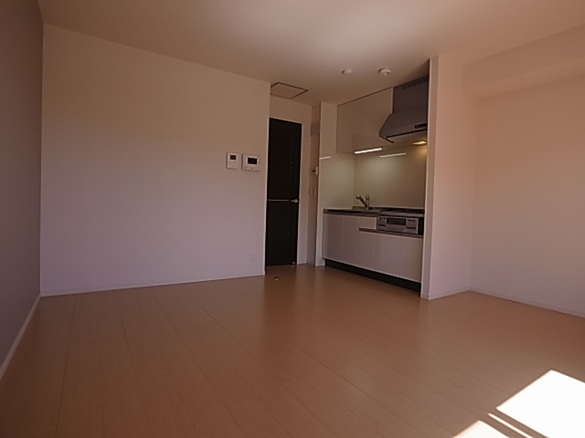 神戸市長田区大塚町９丁目のアパートの居間・リビング|リビング