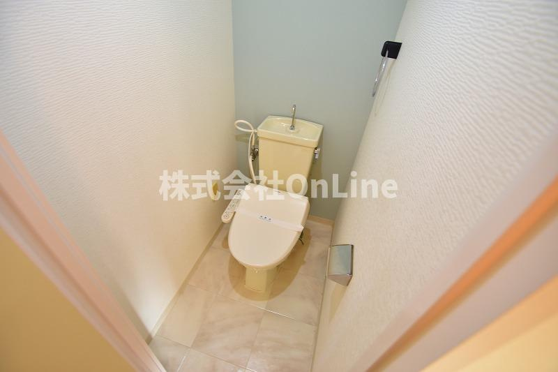 東大阪市荒本新町の賃貸マンションのトイレ