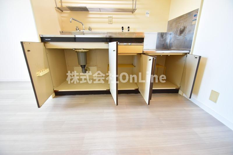 東大阪市荒本新町の賃貸マンションの収納