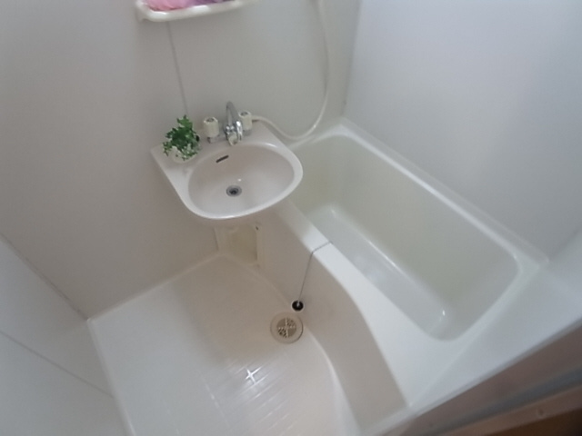 神戸市須磨区大黒町４丁目のアパートの浴室|バス