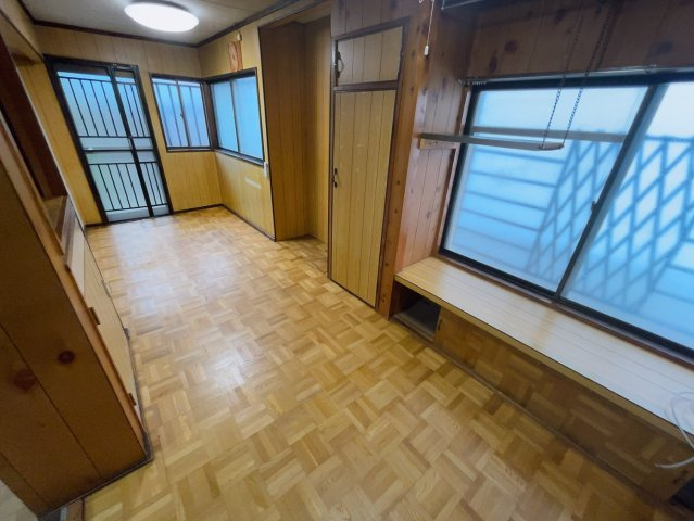 高城有松裏戸建の内装