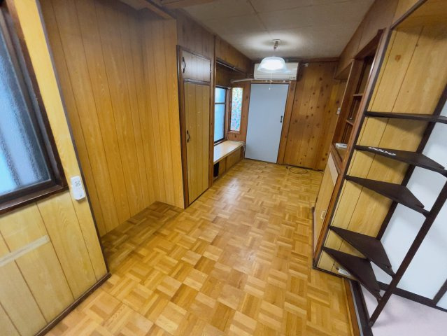 高城有松裏戸建の内装