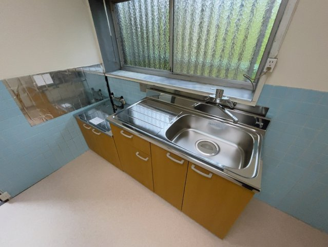 高城有松裏戸建のキッチン