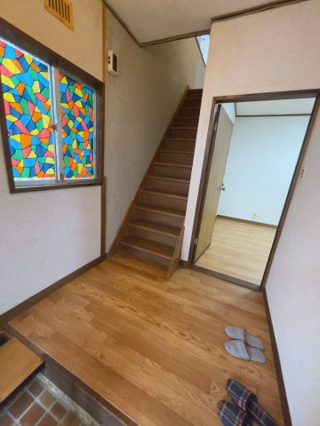 高城有松裏戸建の内装